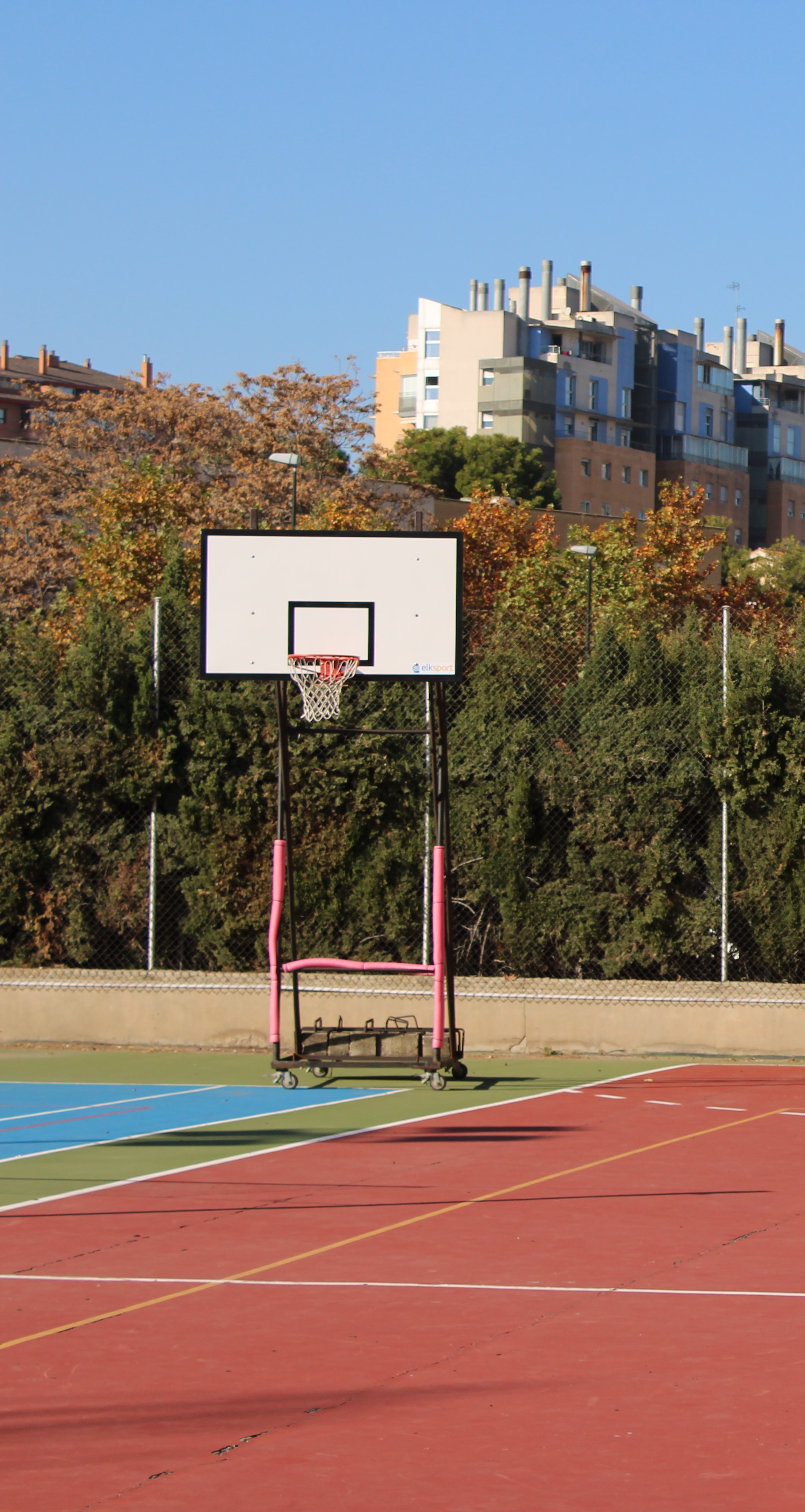 Pistas deportivas CMU Pedro Cerbuna